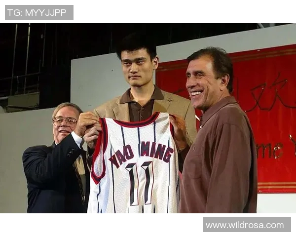 姚明高清经典瞬间回顾展现篮球巨星的辉煌与传奇人生